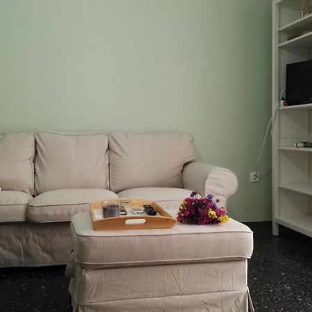 Paris Spacious Beach Apartment Loutráki Dış mekan fotoğraf