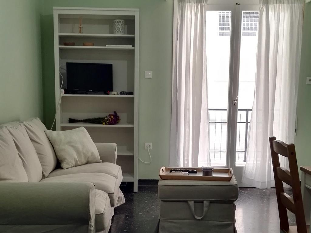 Paris Spacious Beach Apartment Loutráki Dış mekan fotoğraf