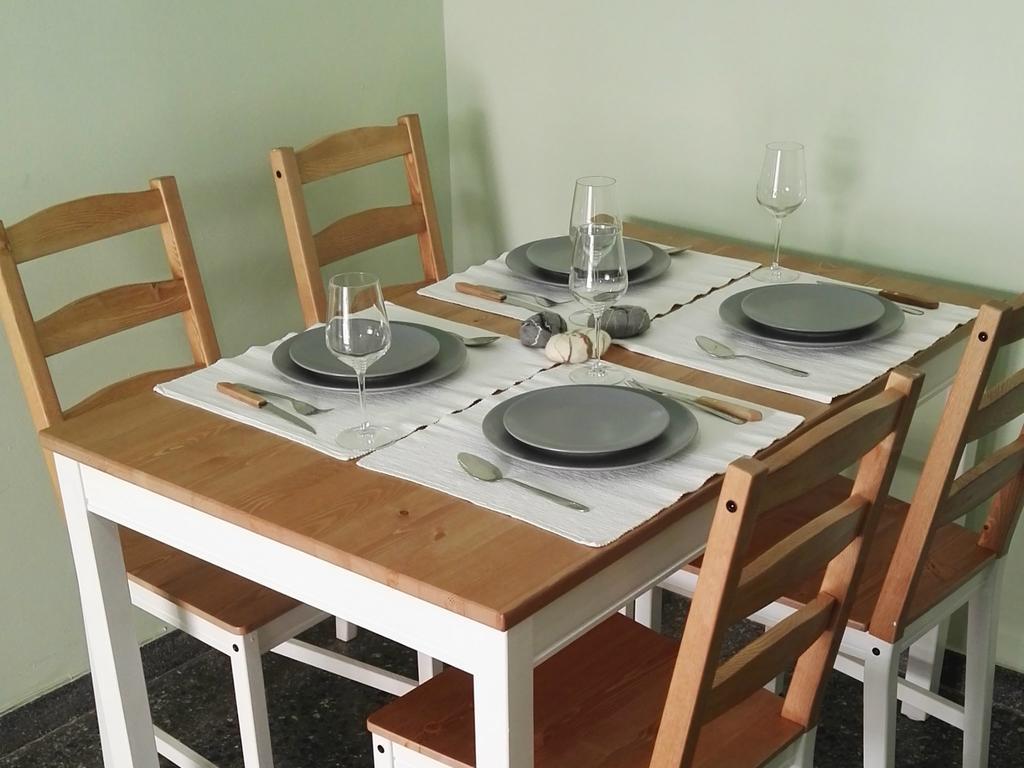 Paris Spacious Beach Apartment Loutráki Dış mekan fotoğraf