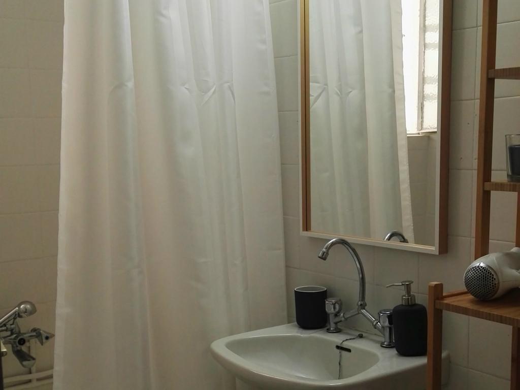 Paris Spacious Beach Apartment Loutráki Dış mekan fotoğraf