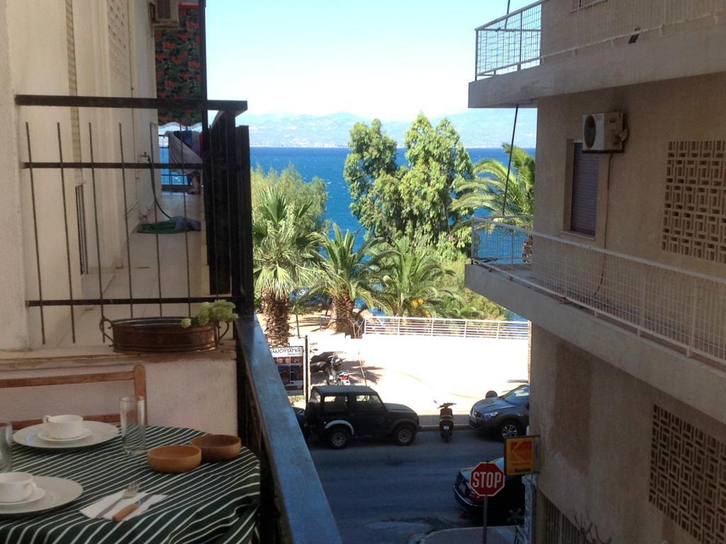 Paris Spacious Beach Apartment Loutráki Dış mekan fotoğraf
